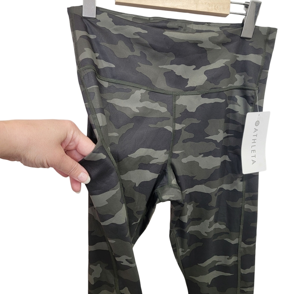 NWT Athleta Ultimate Camo 7/8 Tights Olive Green Workout Leggings Women's M - Picture 7 of 17